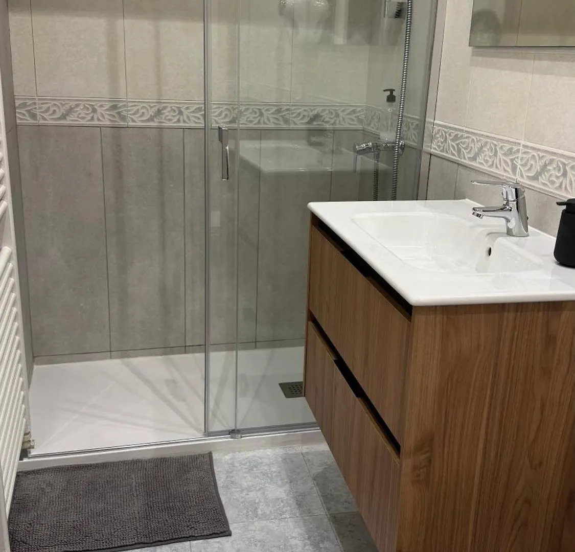 Hostal Madrazo Barcelona 2*,  Spain