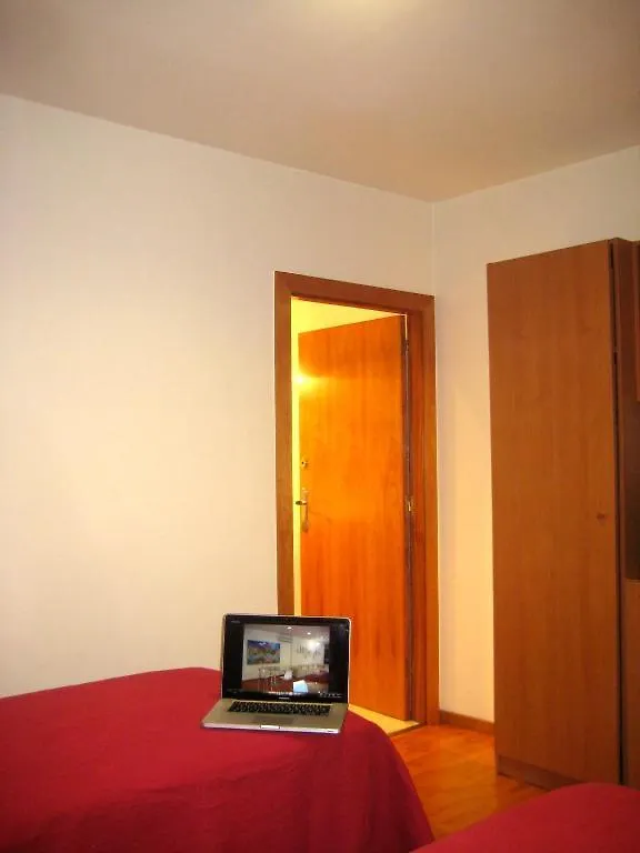 Hostal Madrazo Barcelona Guest house
