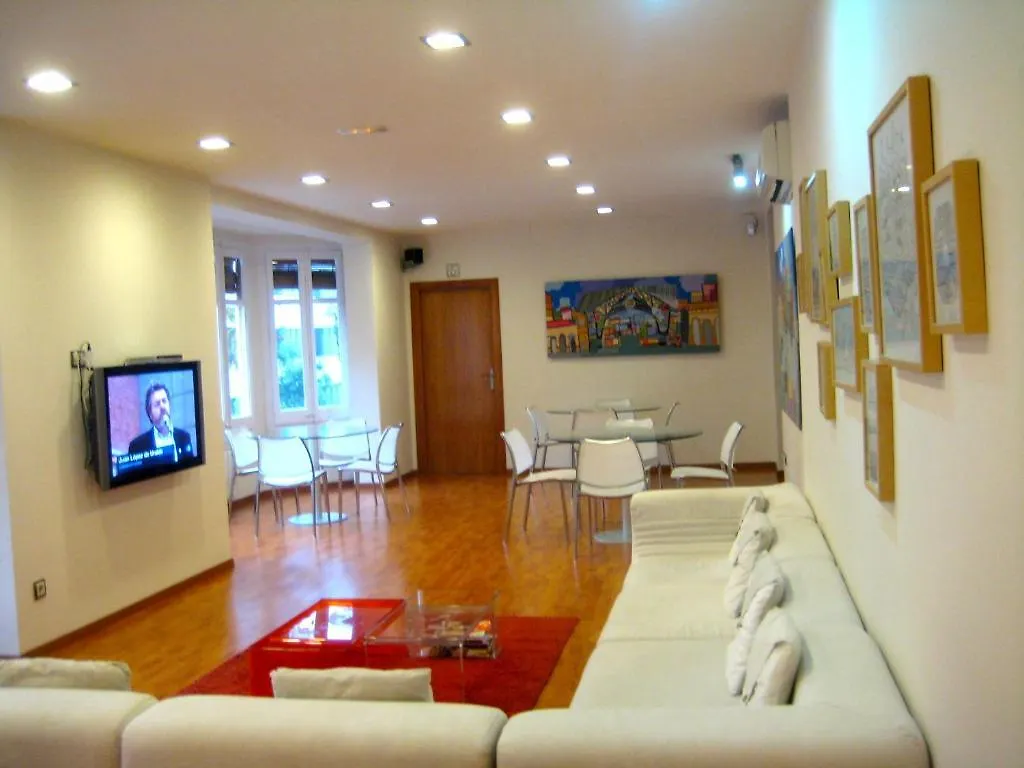 ** Guest house Hostal Madrazo Barcelona Spain