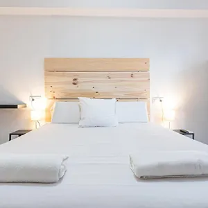 Easy Sants By Bossh! (adults Only) Ostello